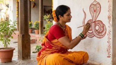 Photo of नाग पंचमी पर घर के मेन गेट पर क्यों बनाते हैं नाग देवता का चित्र?