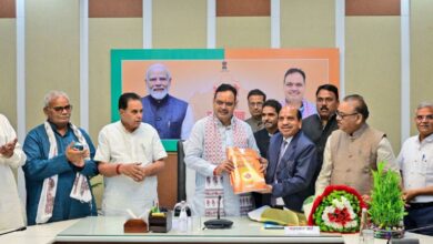 Photo of  900 पन्नों की रिपोर्ट से तय होगा पंचायतों का भविष्य, किस वार्ड में किसकी दावेदारी बदलेगी?