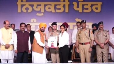 Photo of पंजाब में मिशन रोजगार: जालंधर में 1746 पुलिस जवानों को मिले नियुक्ति पत्र