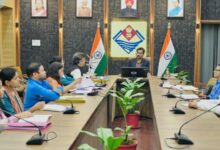 Photo of डीएम डॉ. आशीष चौहान ने ली जिला स्तरीय बैठक