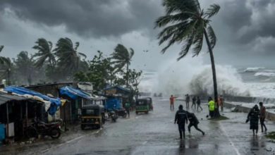 Photo of 140 की रफ्तार से आ रहा है चक्रवाती तूफान