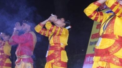 Photo of जम्मू: रघुनाथ मंदिर में युवतियों ने संभाली आरती और शंखनाद की कमान
