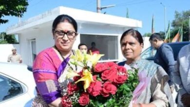 Photo of पंचकूला पहुंची भाजपा की प्रदेश प्रभारी स्मृति ईरानी, मैराथन बैठकों का दौर शुरू